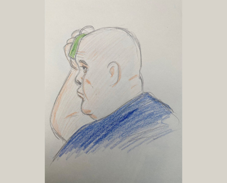 Dejan Nikolić na jednom od ročišta u Vranju (ilustracija: Marko Somborac)
