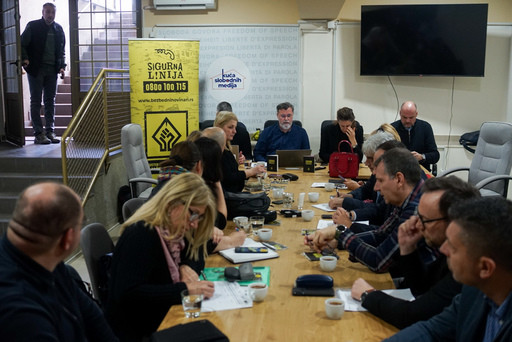 Sastanak članova SRG sa lokalnim novinarima i institucijama u Zaječaru (foto: OEBS / Miroslav Janković)
